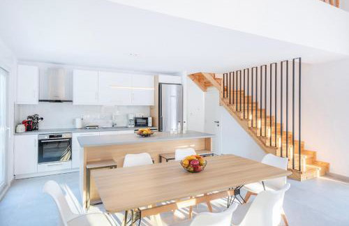 Villa Ami, Roda, Corfu: 10 guests, heated pool, private mini golf, pool table & more!! - Foto 9