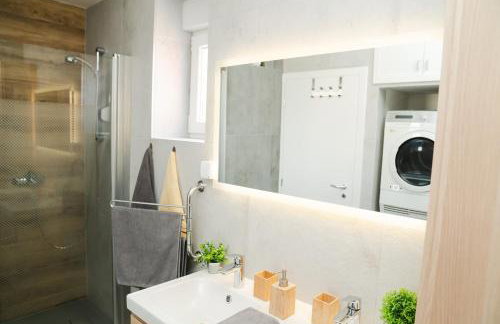 Casa de Dinca, 2 bedroom, big balcony, free parking zone - Foto 24