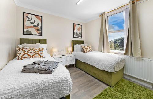 Leyton 1BR Flat Near Tube, 247 Gym, Tennis Court - Foto 1