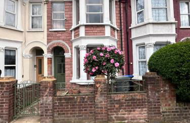 Charming, Renovated Residence in Willesden Green - Foto 20