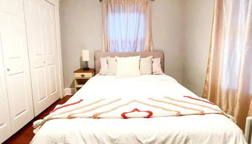 Modern Home off I-95 Perfect for Families & Business Stay with Ample Parking - Foto 5