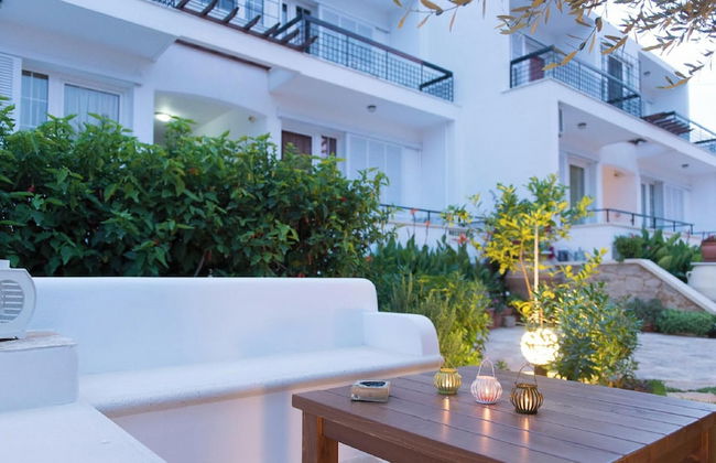 Hotel Elena - Photo 33