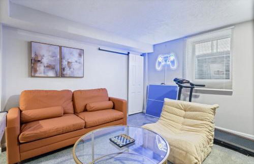 Game Room Retreat with Firepit and Gym, Sleeps 12 - Foto 23