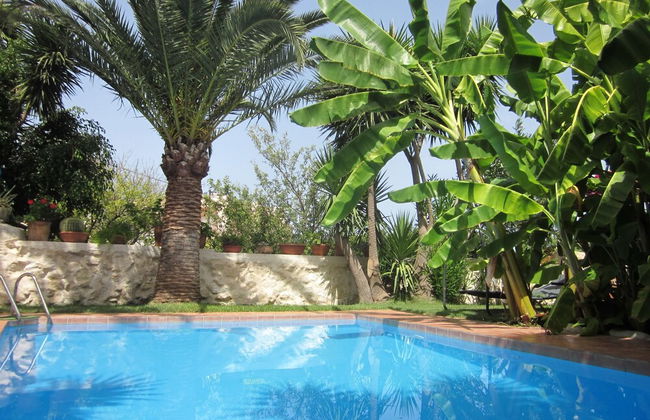 Attractive Greek House with Private Pool near Sea & City Center - Foto 28