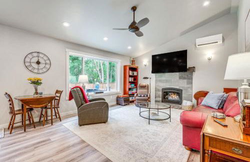 Freeland Retreat - Deck, Fire Pit and Beach Access! - Foto 3