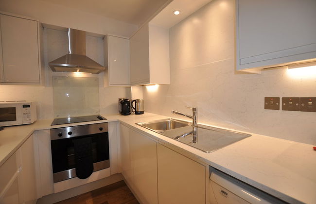 Marlyn Lodge - City of London - Photo 9