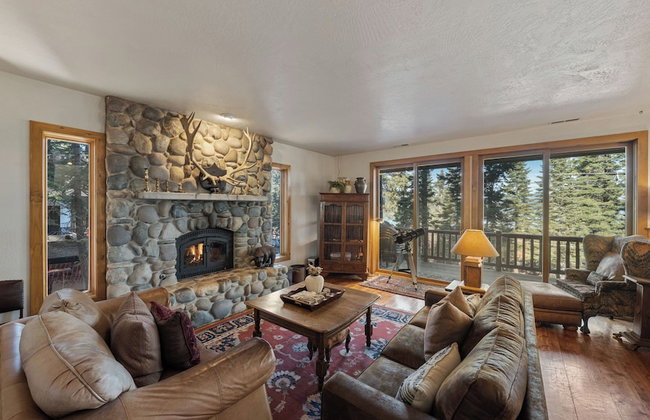 Ellis Peak by Avantstay Beautiful Mckinney Cabin w/ Filtered Lake Views - Foto 5