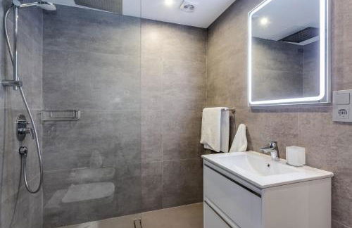 by RIVA - Gorgeous 2 Bedroom Apartment in Centre of Puerto Banus - Photo 12