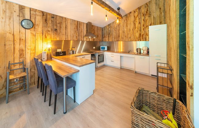 Lush Chalet Near Lake of Butgenbach - Photo 29