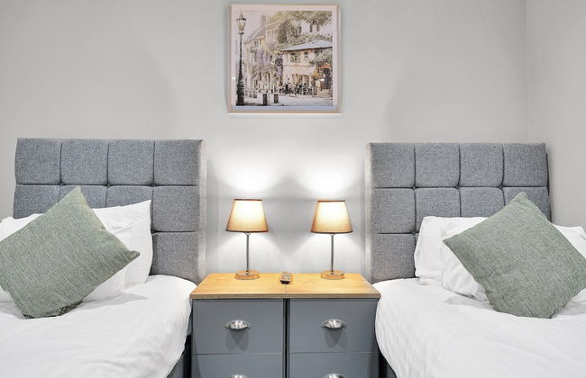 Crown Place 2 & 3 Bedroom Luxury Apts - Foto 25