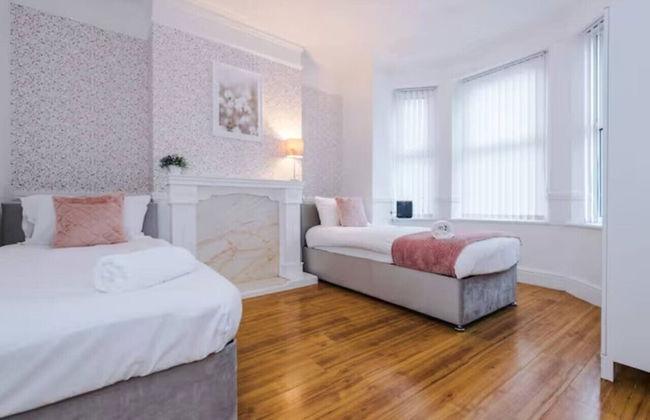 Spacious 4-Bed House Manchester - Foto 7