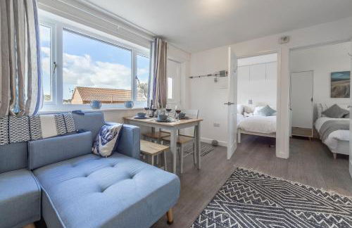 Beach Retreat - Photo 9