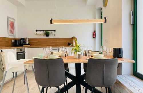 StudioIModernIZentrumIWLANIParkplatzIDisneyPlus - Foto 24