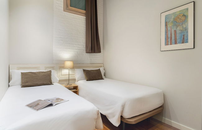 Fuster Apartments By Aspasios - Photo 23