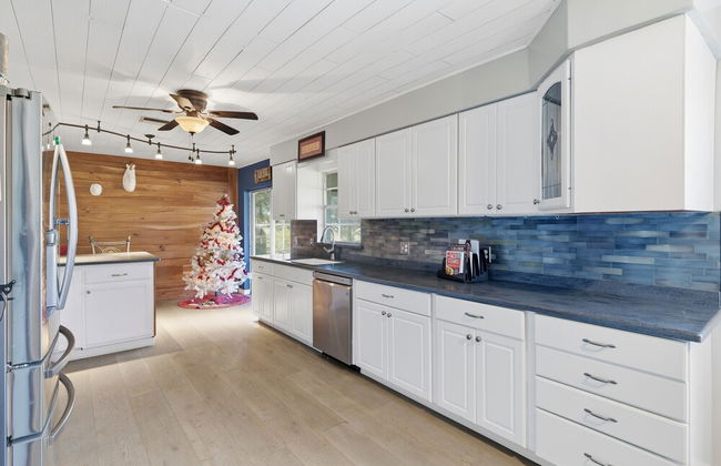 The Lake Home - Beautiful Oasis In The Heart Of Florida! 2 Bedroom Home by RedAwning - Photo 7