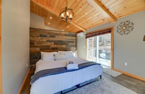 5 Mi to Slopes! Group Ski House with Game Room - Foto 16