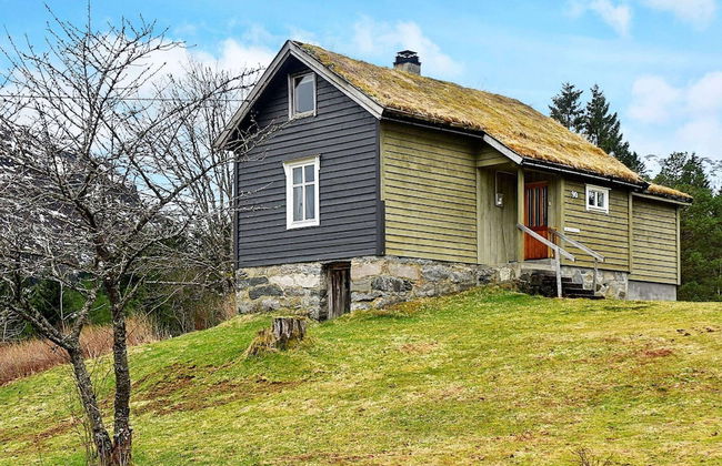 Secluded Mountain Retreat-by Traum - Photo 1