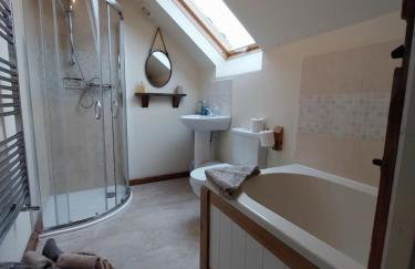 Meadowbeck Holiday Cottages - Photo 25