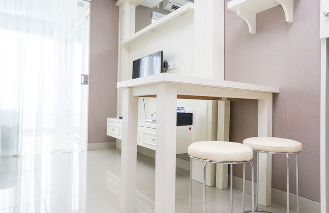 Luxurious 1BR Dago Suites Apartment - Photo 9