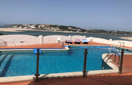 Beachfront Villa with Private Beach Access, Ocean Views, Pool, - Foto 4