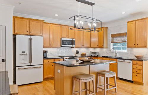 The GOAT Getaway, Winter Retreat by USNA! - Foto 9