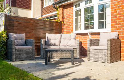 The Canal House 2BR Central Garden Parking - Photo 23