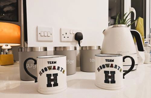 MAGICAL HARRY POTTER THEMED HOME IN WATFORD - FREE off-street PARKING - Foto 37