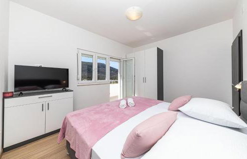 Amazing Home In Prgomet With Wifi - Foto 34