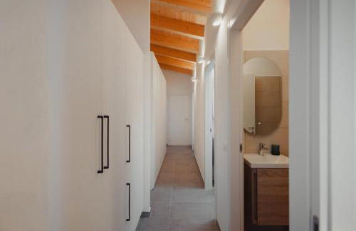 GoHost - The Corridor near the Station - Foto 8