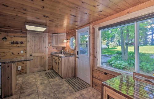 White Lake Home with Patio, Fire Pit, Boat Dock! - Foto 11