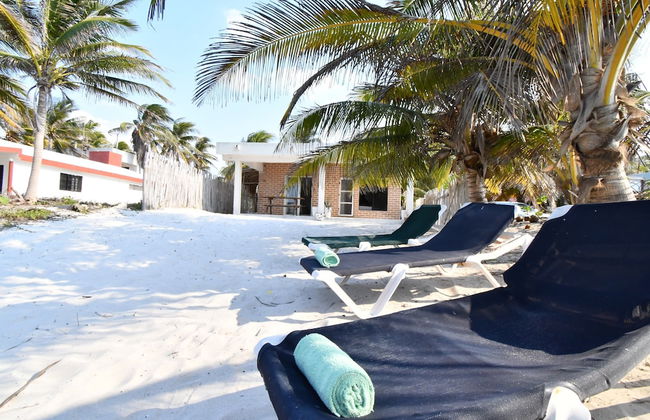 Arena y Mar Beachfront House, El Cuyo by The Spot Rentals - Foto 41