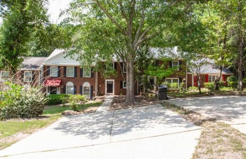 Modern + Cozy Townhome - minutes to Avalon w/king - Foto 2