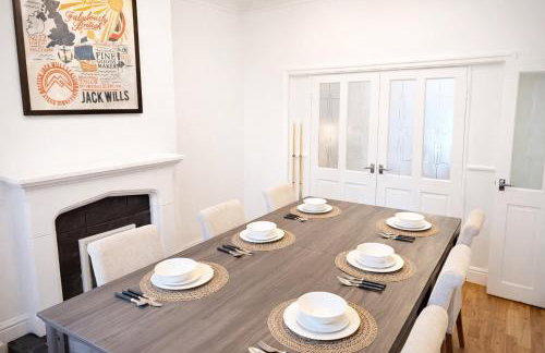 4 bedrooms 8 beds Wi-FI smart tv games room - Foto 7