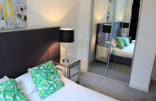 Work Rest and Stay at Gunwharf Quays - Foto 4