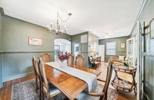 Hottub, Pool Table, Basketball, Firepit, Sleeps 8 - Photo 3