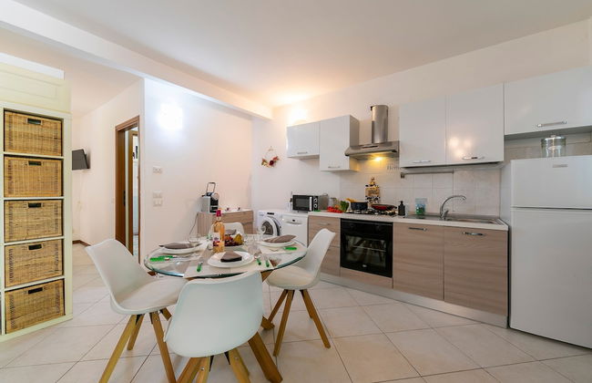 Perla del Lago Near the Beach - Photo 7