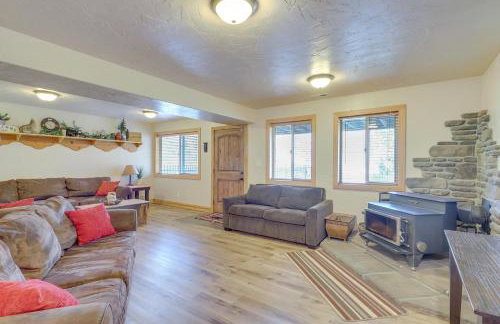 Rustic Sterling Cabin Walk to Palisade Lake! - Foto 26