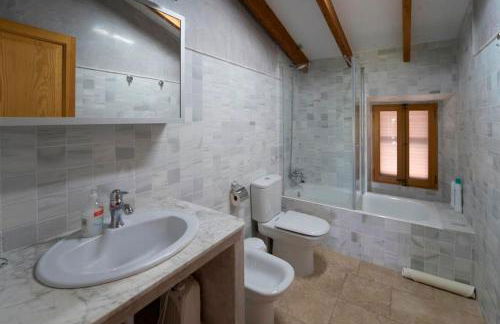 Typical old Majorcan house with a private pool - Foto 27