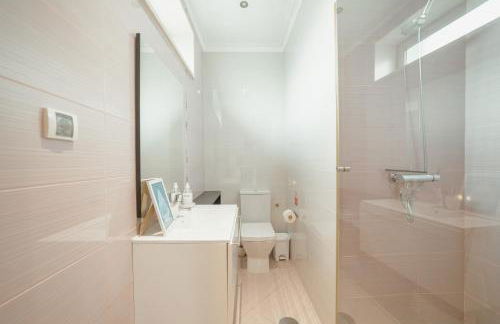 Pool & Cinema Villa by Vacationy - Foto 46