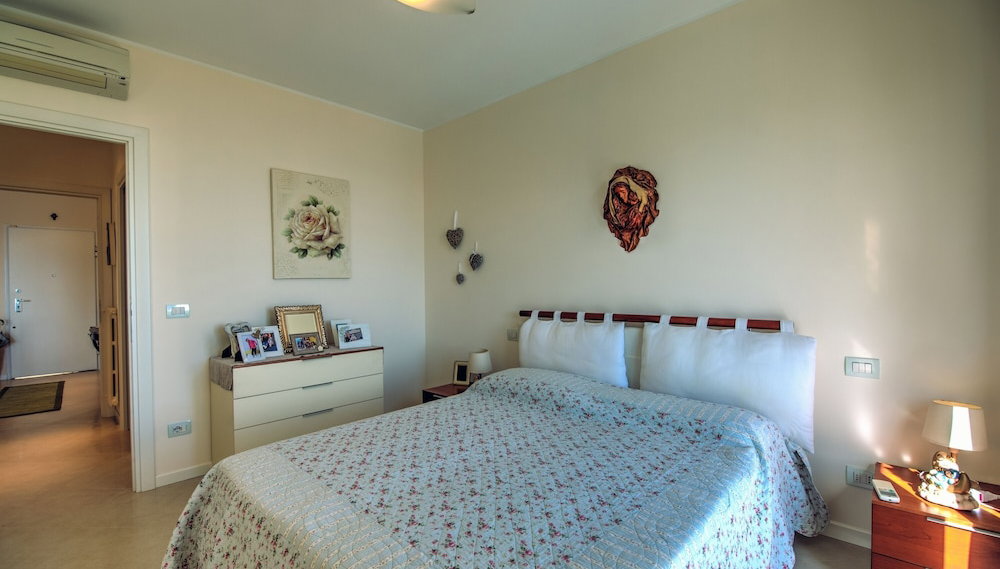 Villa Lucia Riviera dei Fiori Pool - Foto 1, Habitación