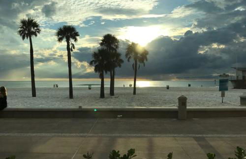 NEW 2bed2bath condo - CLEARWATER BEACH - FREE Wi-Fi and Parking - Foto 34