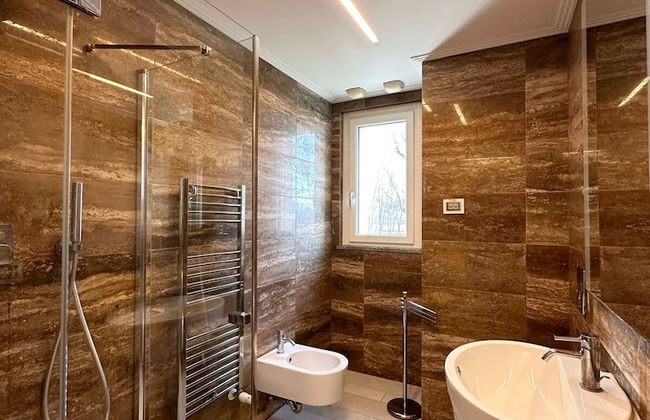 Bilocale Moderno e Confortevole con Terrazzo - Foto 14