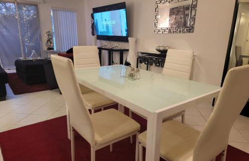 A Tranquil Retreat in Tarzana CA - Foto 8