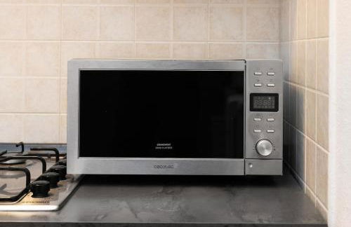 Modern Retreat with AC & Fast Wi-Fi - Photo 18