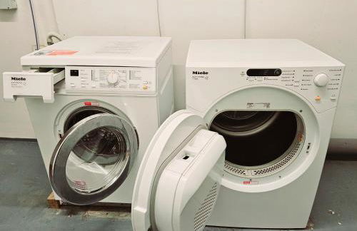 Winterberg Appartement 6 Pers aan Skilift grootste Skigebied nabij Bikepark Unieke locatie met zeer rustige tuin in het bos en het gezellige centrum leuke cafes restaurants en gratis zwembad sauna relax speelruimte parkeerplaats naast Der Brabander - Foto 78