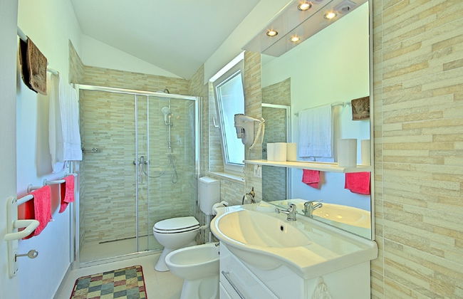 Peaceful Villa in Sveti Lovrec With Swimming Pool - Foto 8