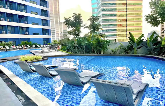 Luxurious White & Gold Haven in Makati - Foto 21