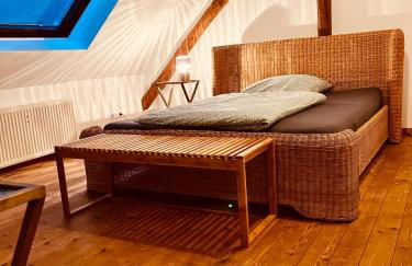 b e d & a g e d e s i g n -medium- wunderschönes Zimmer mit Bad - Rechnungserstellung für Geschäftsreisende & Firmen - Foto 4