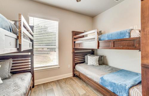 Private Dock and Yard! Modern Getaway in Mabank - Foto 20