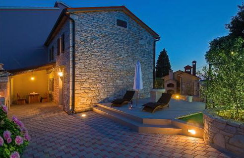 Two-Bedroom Holiday Home With A Fireplace In Barban - Foto 1